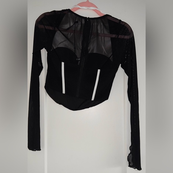 NWT - Chic contrast trim long sleeves bustier crop top - Picture 7 of 7